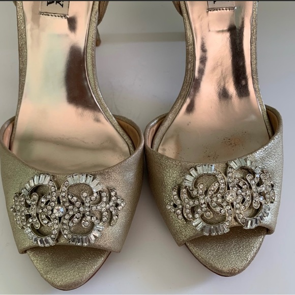 Badgley Mischka - Gold Leather Shoes - EUC Size 7.5 - Picture 3 of 5